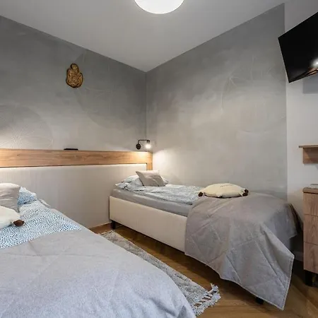 Two Bedroom With Terrace- Tatra View - Ksiezycowe - 24e-1