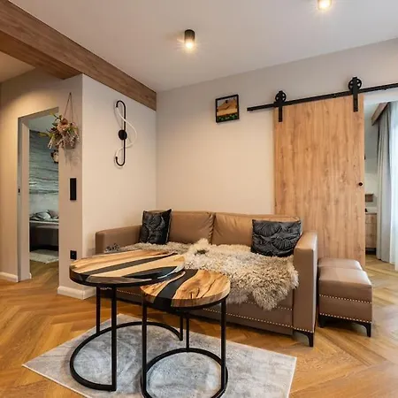 Two Bedroom With Terrace- Tatra View - Ksiezycowe - 24e-1 Апартаменты Закопане