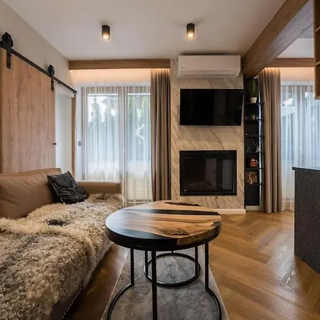 Two Bedroom With Terrace- Tatra View - Ksiezycowe - 24e-1 *