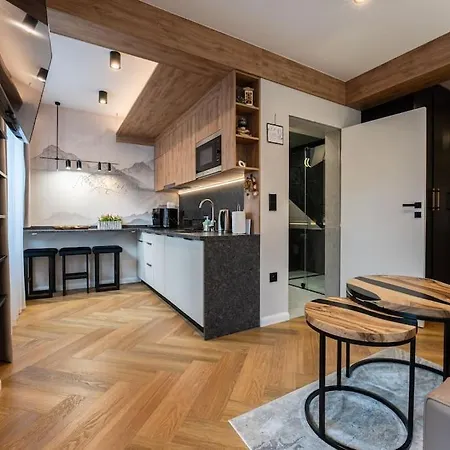 Two Bedroom With Terrace- Tatra View - Ksiezycowe - 24e-1 公寓 扎科帕内