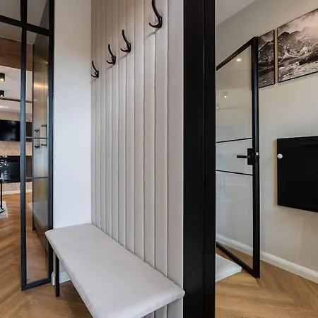 Two Bedroom With Terrace- Tatra View - Ksiezycowe - 24e-1 公寓 扎科帕内