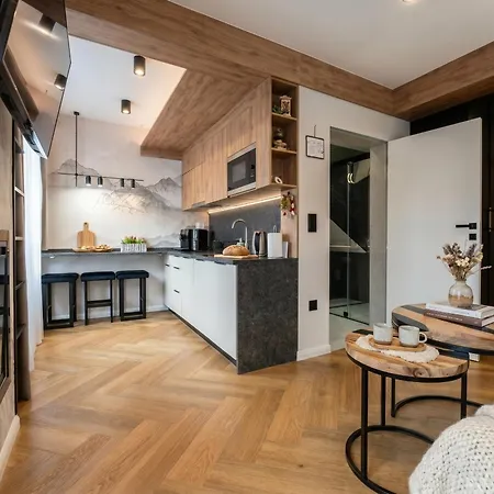 Golden - Tatra View - Ksiezycowe - 24e-1 Apartmán